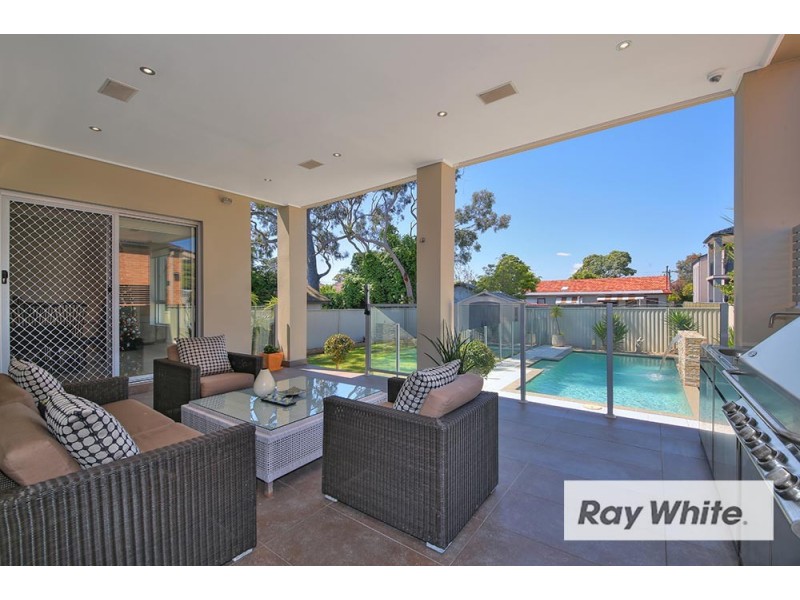 16 Larcombe Street, Regents Park NSW 2143