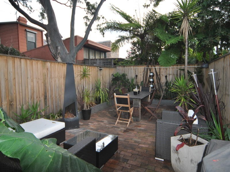 13 Commodore Street, Newtown NSW 2042