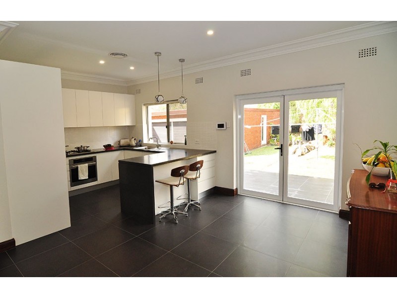 5 Pallamana Parade, Beverly Hills NSW 2209