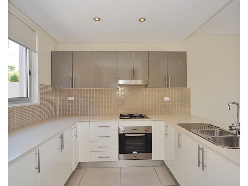 2/1 Moyes Street, Marrickville NSW 2204