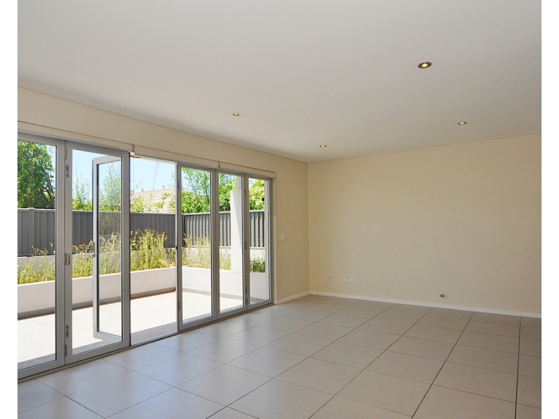 2/1 Moyes Street, Marrickville NSW 2204