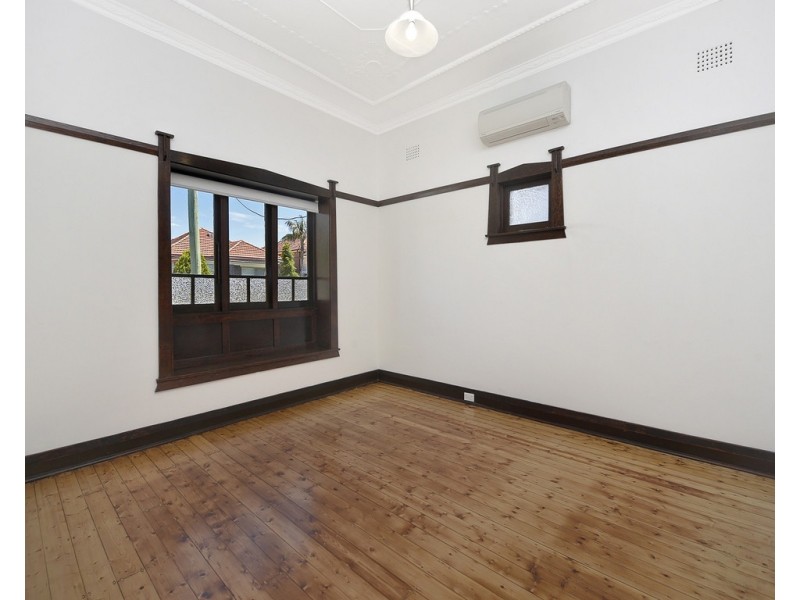 26 Hugh Avenue, Dulwich Hill NSW 2203