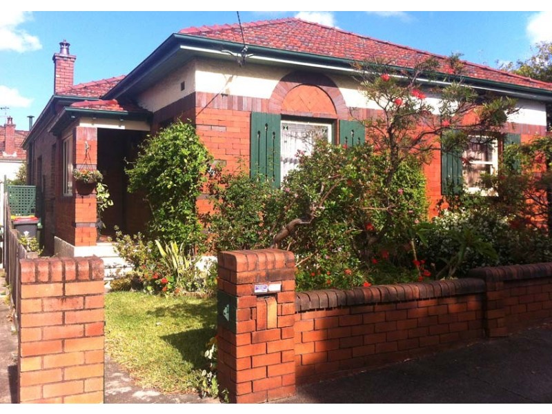 35 Woodbury Street, Marrickville NSW 2204