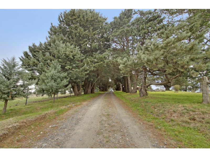 812 Old South Road, Cullerin NSW 2581