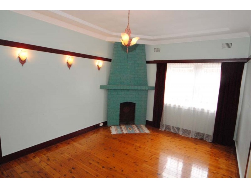 35 Woodbury Street, Marrickville NSW 2204