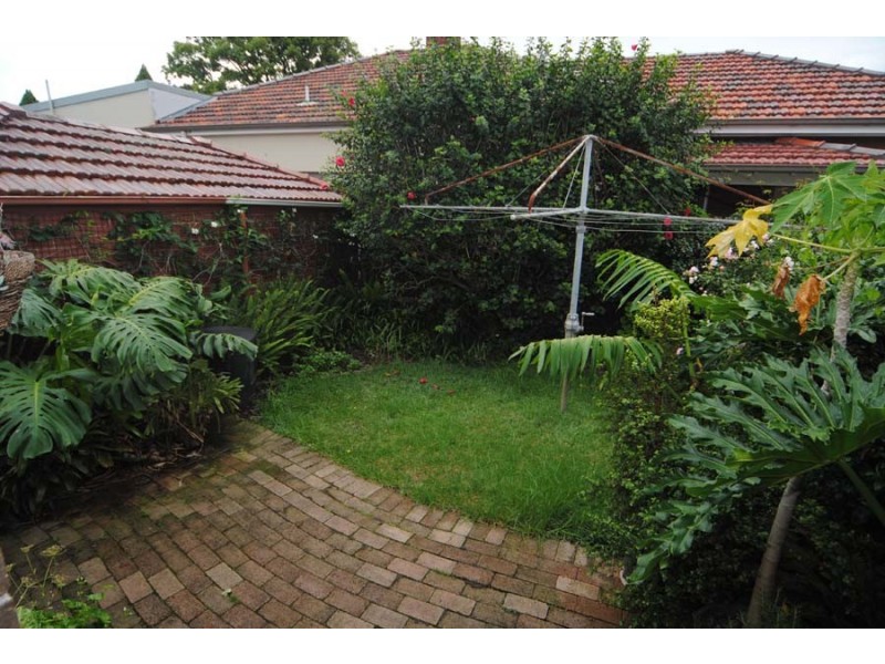 35 Woodbury Street, Marrickville NSW 2204