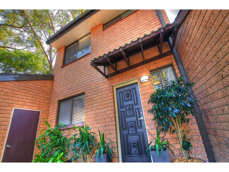 1/17 Busaco Road, Marsfield NSW 2122
