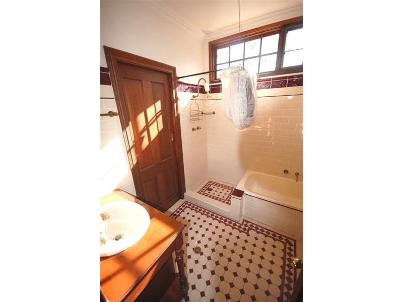 142 Victoria Street, Ashfield NSW 2131