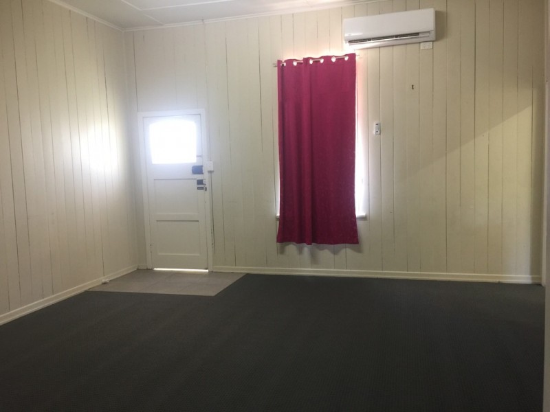 4B Barrett Street, East Ipswich QLD 4305