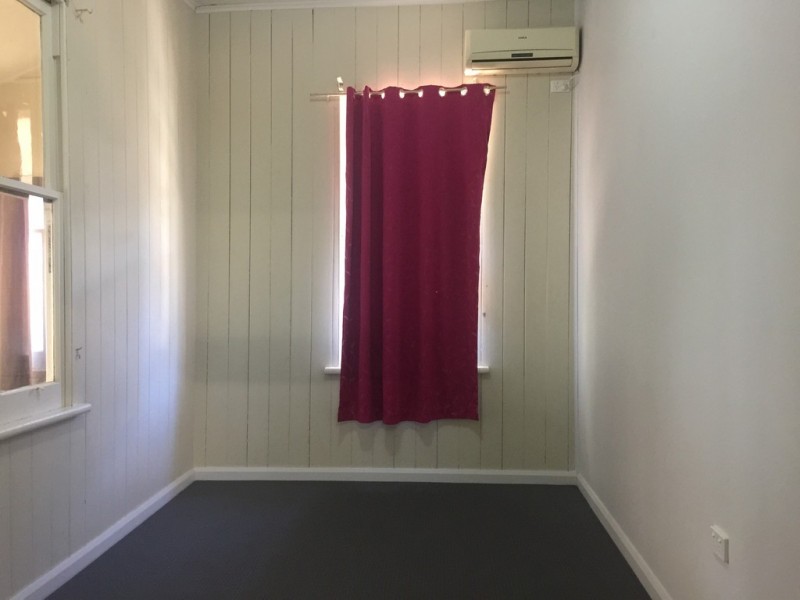 4B Barrett Street, East Ipswich QLD 4305