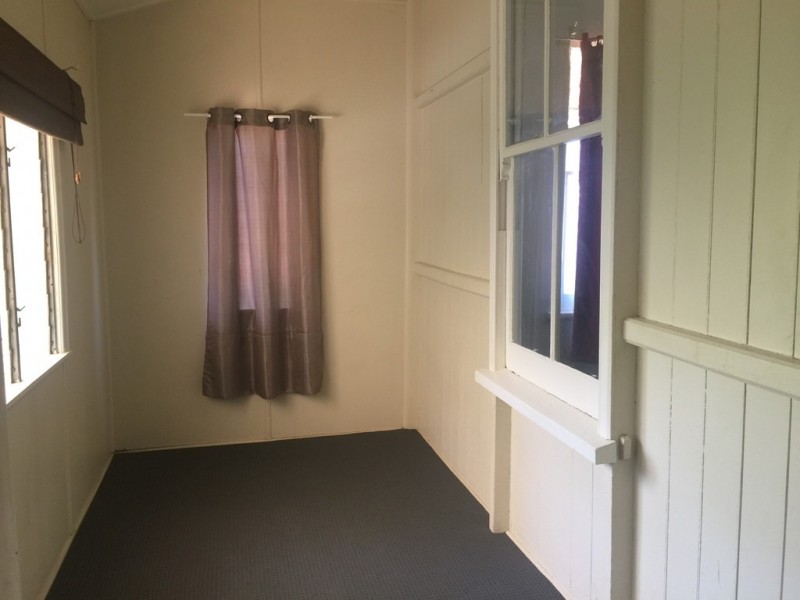 4B Barrett Street, East Ipswich QLD 4305