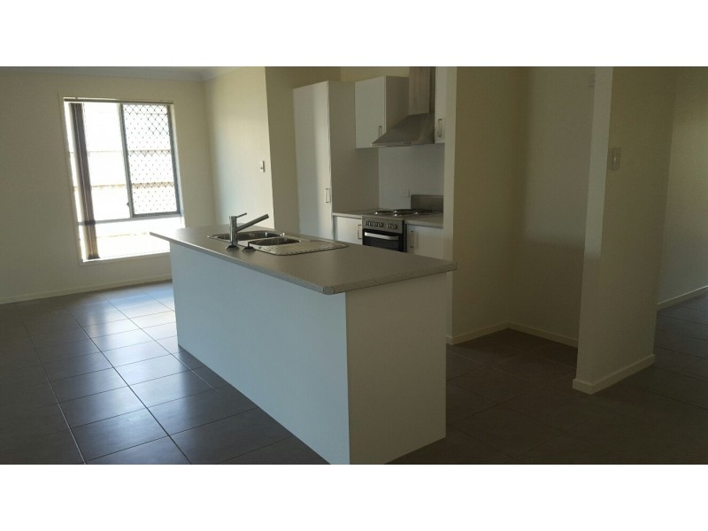 5 Morris Crescent, Bellbird Park QLD 4300