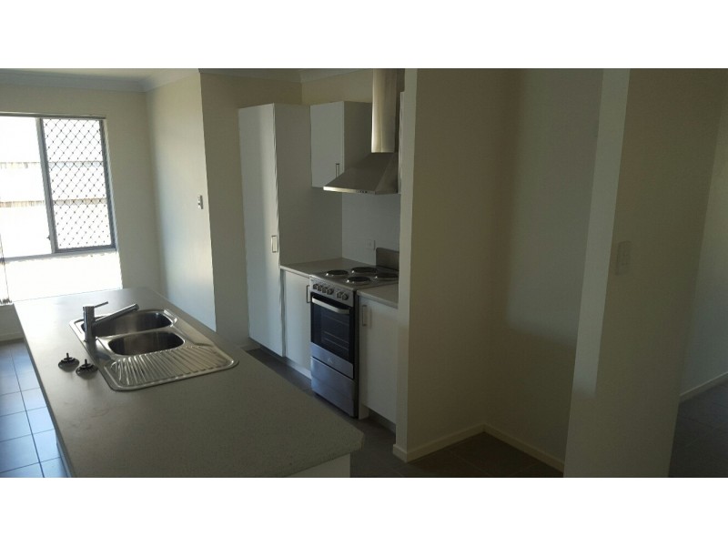 5 Morris Crescent, Bellbird Park QLD 4300