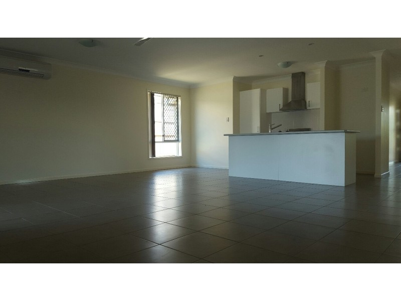 5 Morris Crescent, Bellbird Park QLD 4300