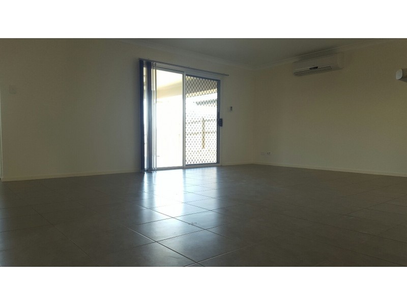 5 Morris Crescent, Bellbird Park QLD 4300