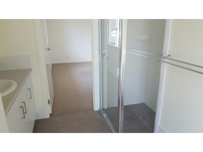 5 Morris Crescent, Bellbird Park QLD 4300