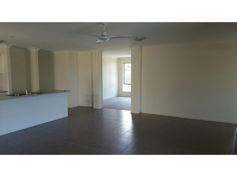 5 Morris Crescent, Bellbird Park QLD 4300