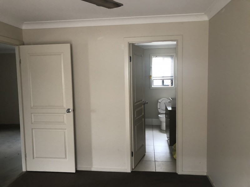 11 Barber Street, Springfield Lakes QLD 4300