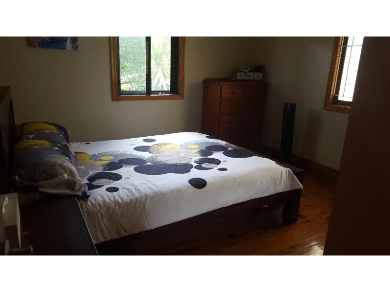 103 Blackstone Road, Silkstone QLD 4304