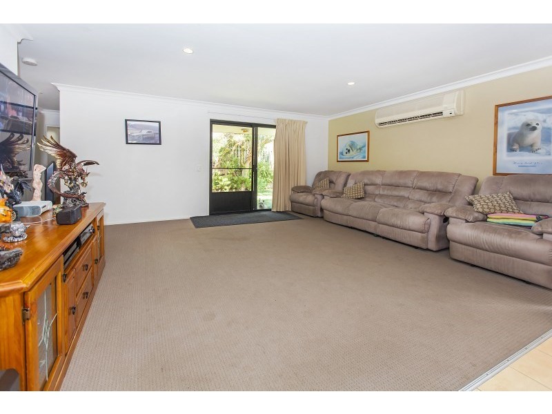 8 Bidford Street, Springfield QLD 4300