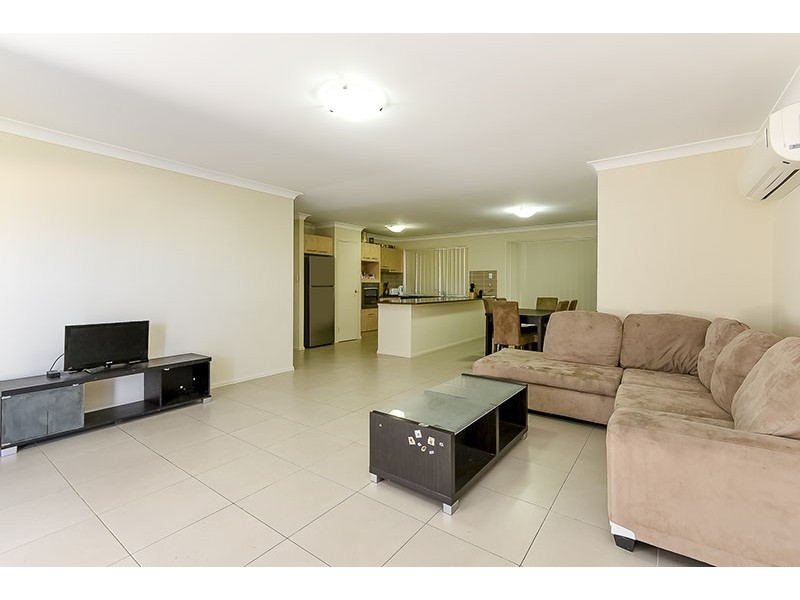 17 Hyde Avenue, Springfield Lakes QLD 4300