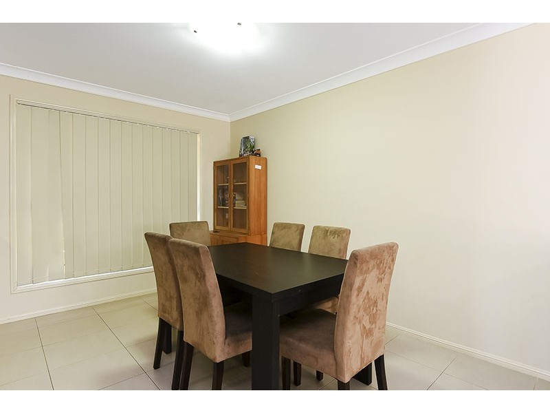 17 Hyde Avenue, Springfield Lakes QLD 4300