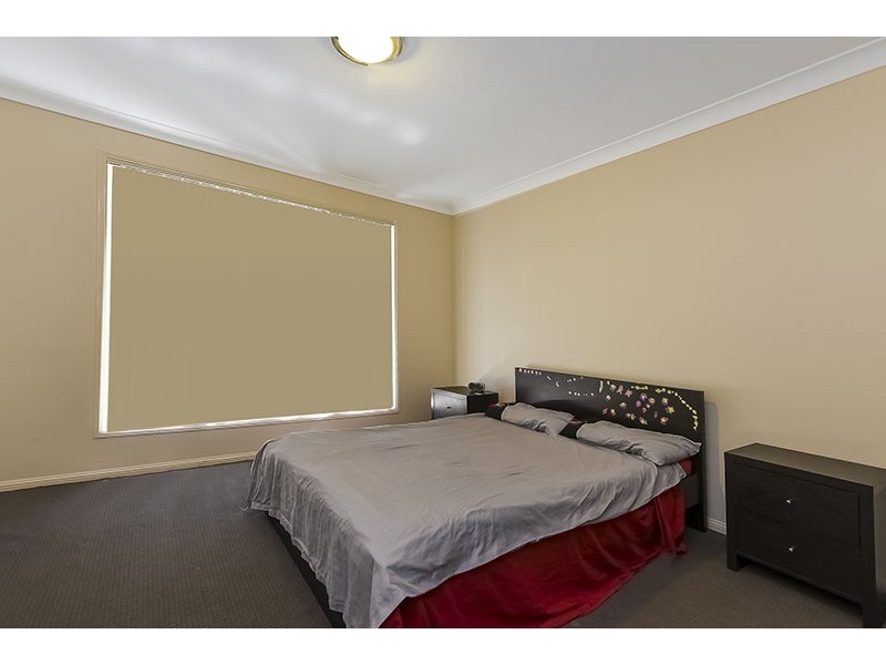17 Hyde Avenue, Springfield Lakes QLD 4300