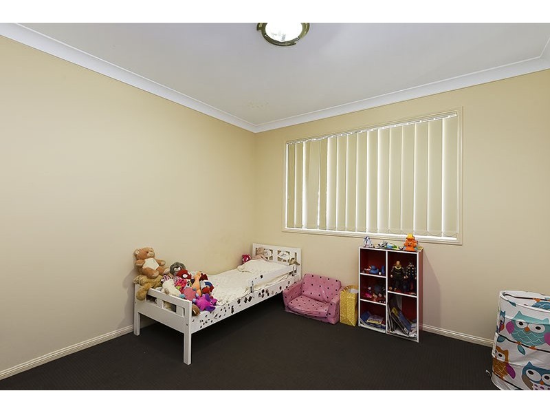 17 Hyde Avenue, Springfield Lakes QLD 4300