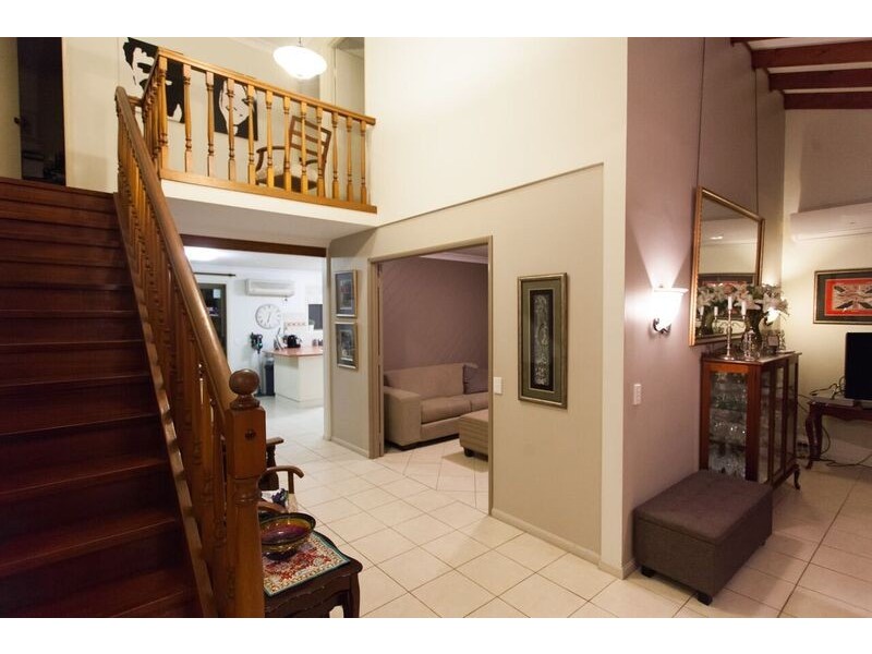 18 Bridle Street, Mansfield QLD 4122