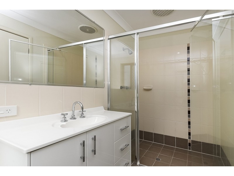 52 Lakes Entrance Drive, Springfield Lakes QLD 4300