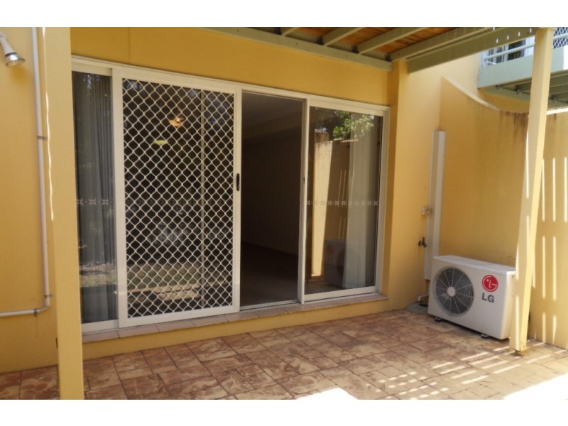 40/215 Cottesloe Drive, Mermaid Waters QLD 4218