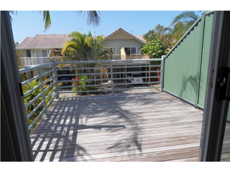 40/215 Cottesloe Drive, Mermaid Waters QLD 4218