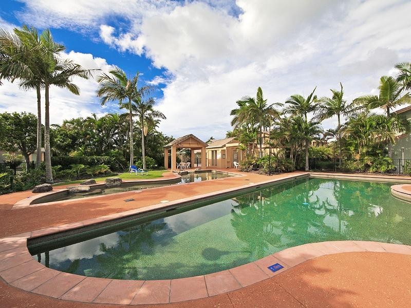 40/215 Cottesloe Drive, Mermaid Waters QLD 4218