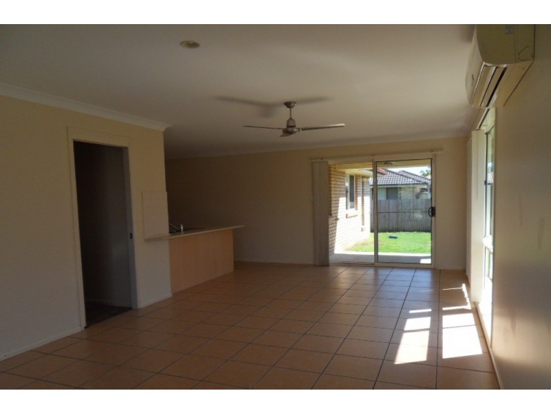 112 Anna Drive, Raceview QLD 4305