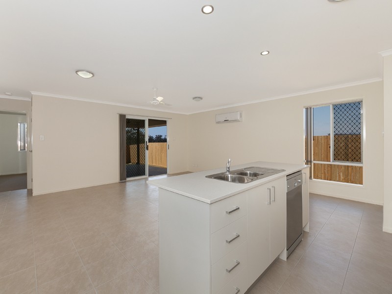 15 Morris Crescent, Bellbird Park QLD 4300