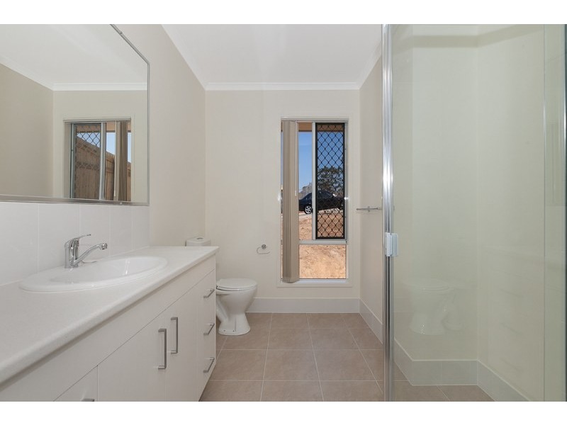 15 Morris Crescent, Bellbird Park QLD 4300