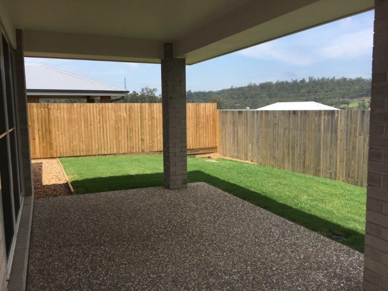 5 White Rock Drive, Redbank Plains QLD 4301