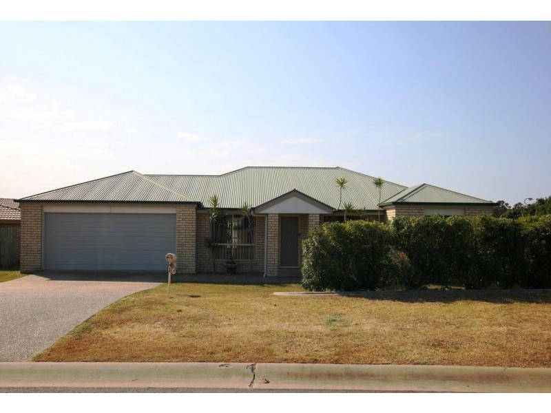 14 Pine Grove Drive, Crestmead QLD 4132