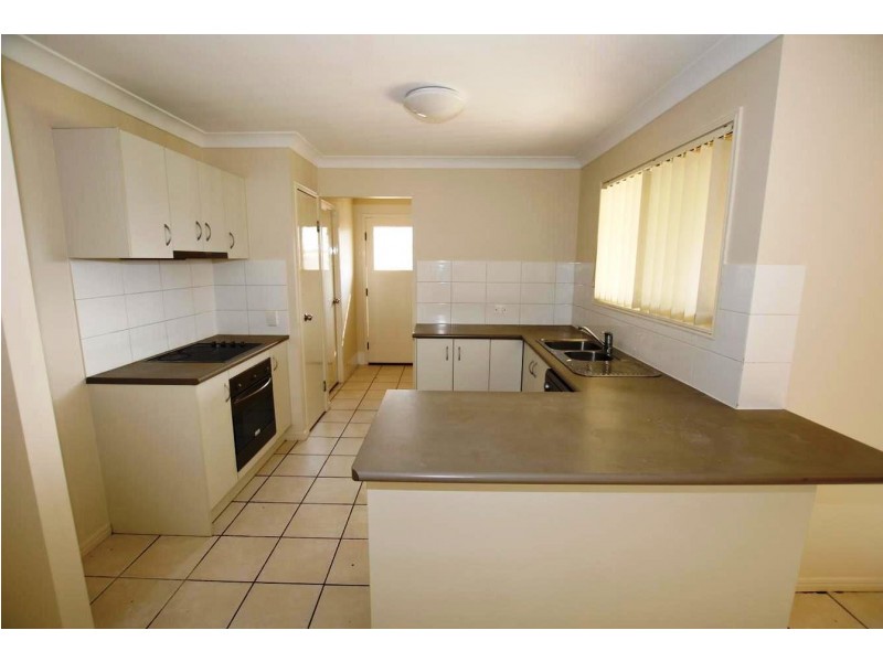 14 Pine Grove Drive, Crestmead QLD 4132