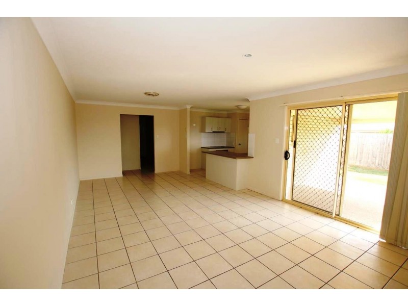 14 Pine Grove Drive, Crestmead QLD 4132