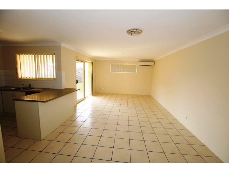 14 Pine Grove Drive, Crestmead QLD 4132