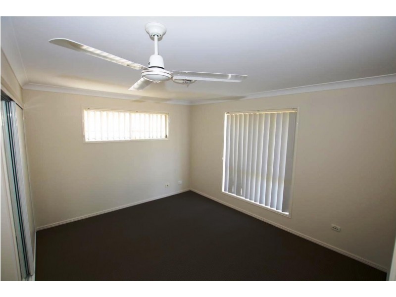 14 Pine Grove Drive, Crestmead QLD 4132