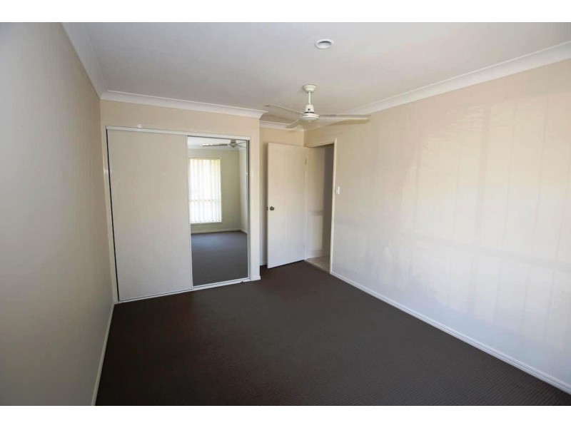 14 Pine Grove Drive, Crestmead QLD 4132