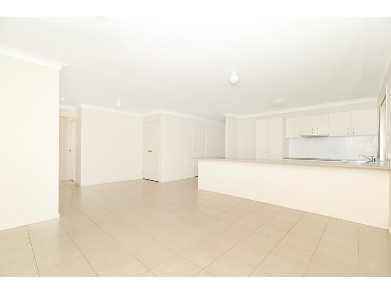 5 Serenity Court, Crestmead QLD 4132