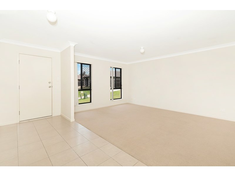 5 Serenity Court, Crestmead QLD 4132