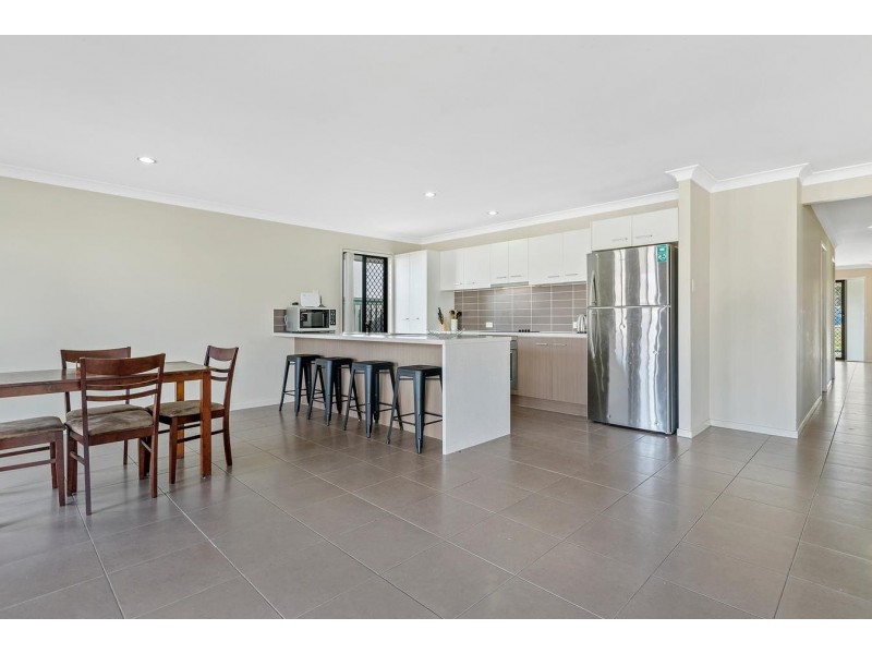 5 Skyline Circuit, Bahrs Scrub QLD 4207