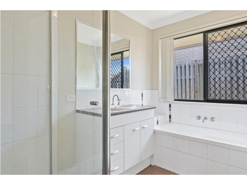 5 Skyline Circuit, Bahrs Scrub QLD 4207