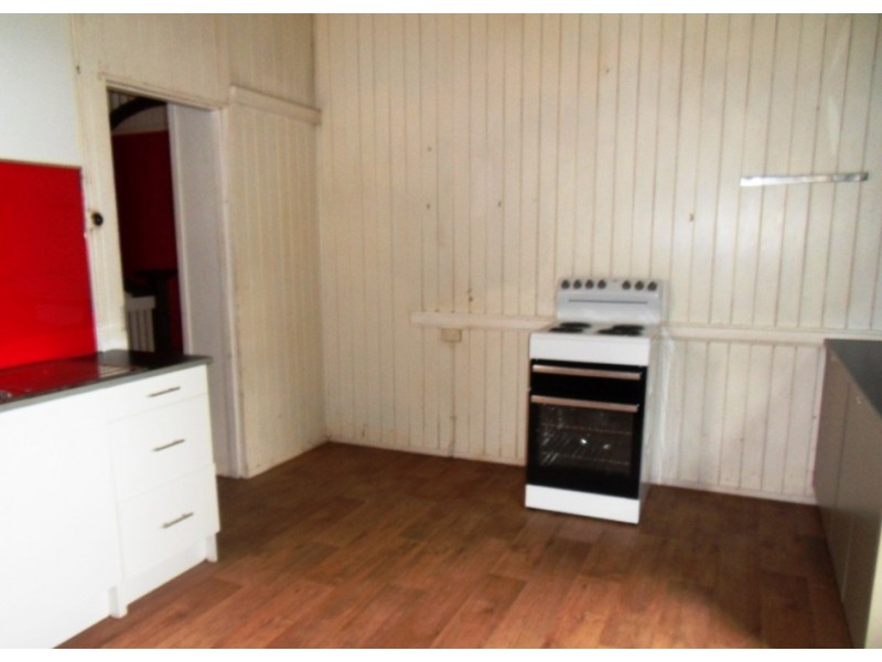 79 Darling Street East, Sadliers Crossing QLD 4305
