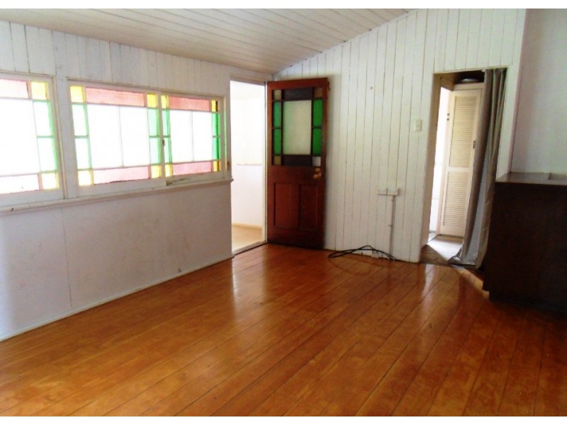 79 Darling Street East, Sadliers Crossing QLD 4305
