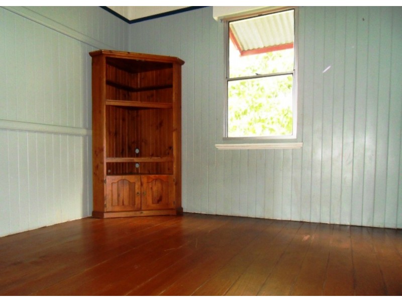 79 Darling Street East, Sadliers Crossing QLD 4305